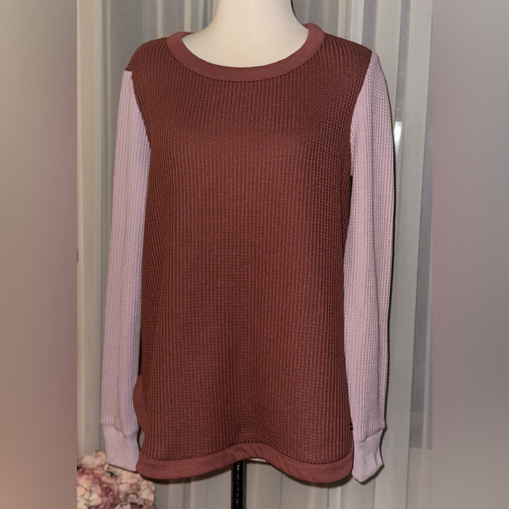LL BEAN Signature Women’s Long Sleeve Waffle Shirt. Size Medium.